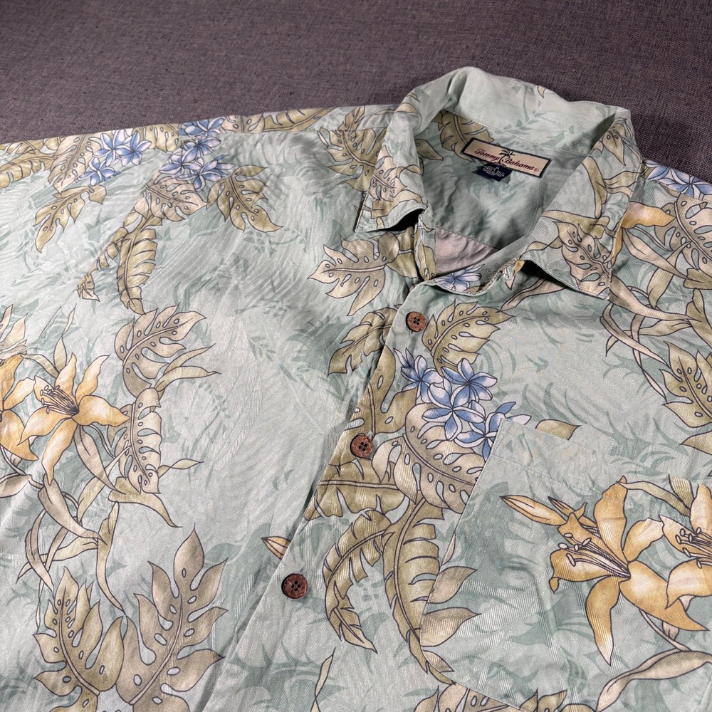 Tommy Bahama Button Down Shirt Mens XL Sage Green Silk Tropical Floral Camp